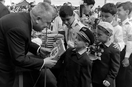 Ucsityszja, ucsityszja, ucsityszja – Tanulni, tanulni, tanulni (V. I. Lenin). Emlékszilánkok az elemiből