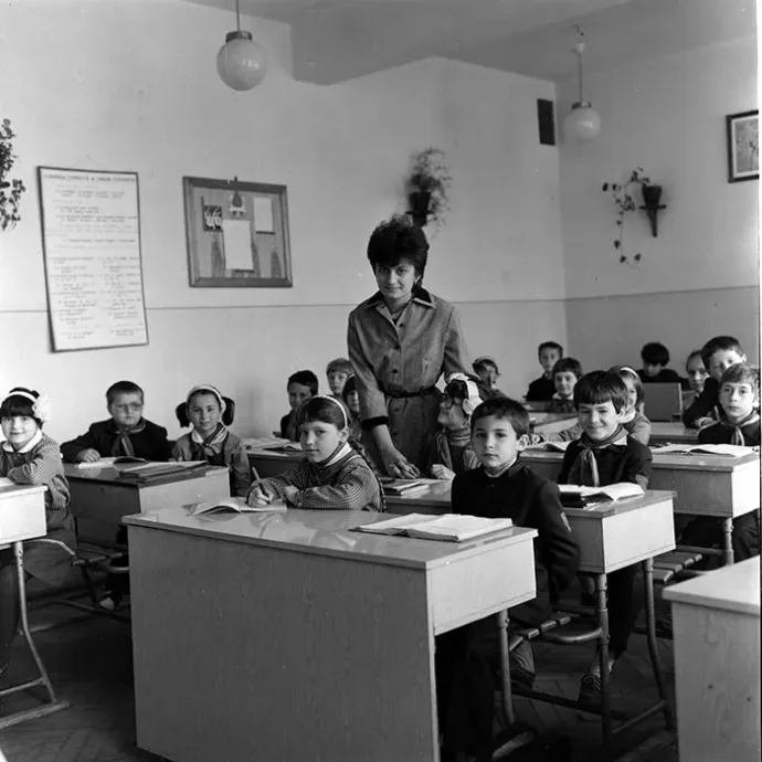 Tanítás közben – Fotó: Minerva Fotóarchívum