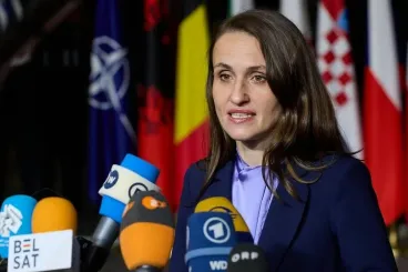 Romániai külügyminiszter az Iránban és Izraelben tartózkodó román állampolgároknak: „Keressenek menedéket!”