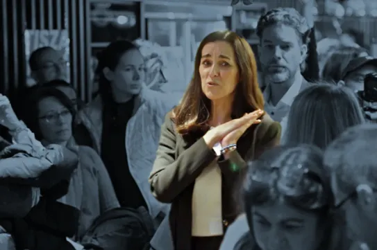 Mintha hasbaszúrnának, ha meglátok otthon egy óriásplakátot – ausztriai magyarok Orbán Anita fórumán