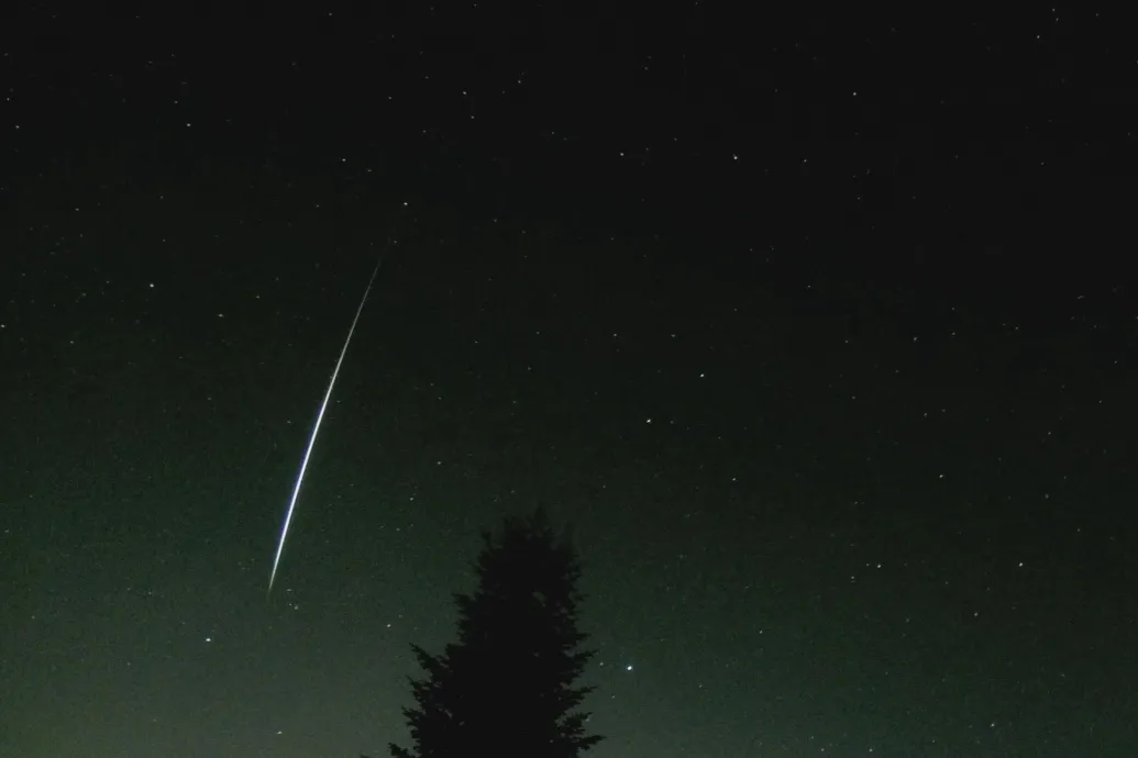 30 kiló lítiummal szórta meg a légkört egy visszatérő SpaceX-rakéta