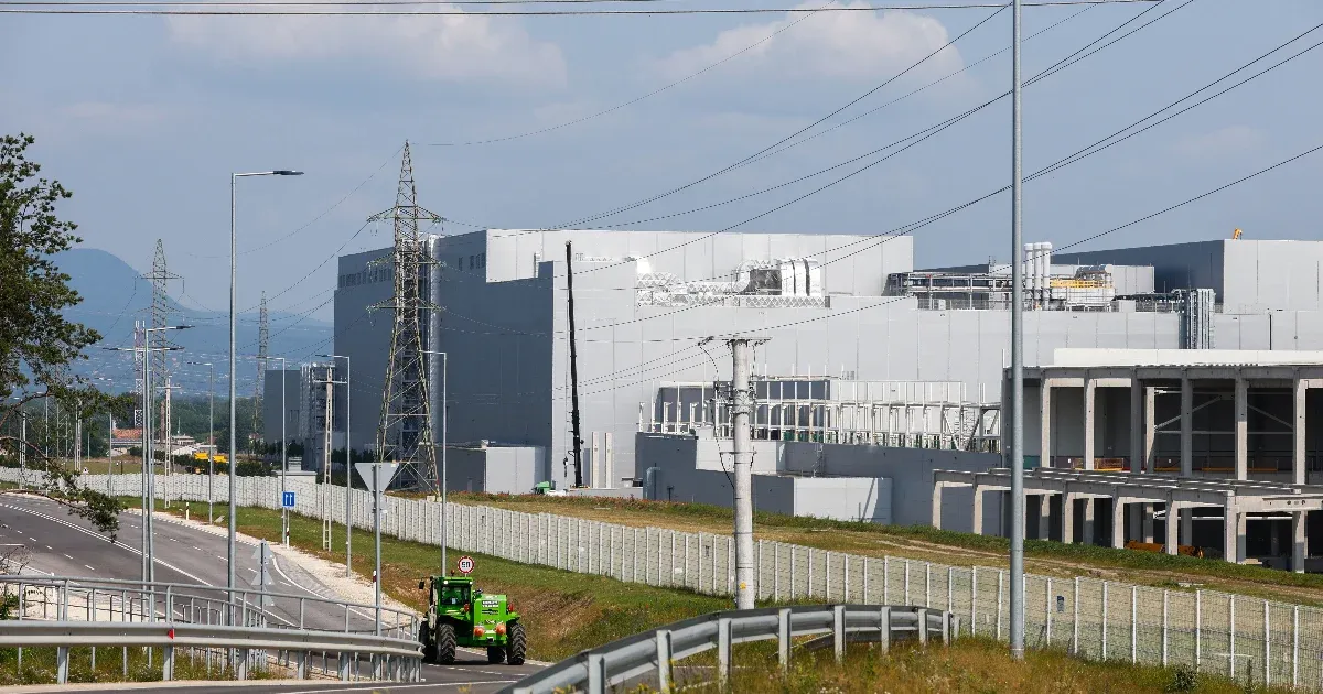 Publicus Intézet: A magyarok háromnegyedéhez eljutott a gödi akkumulátorgyár ügye