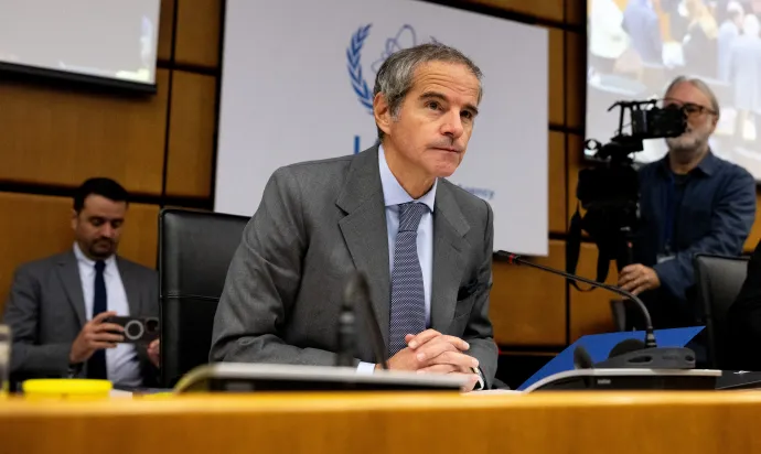 Rafael Grossi a NAÜ hétfői ülésén – Fotó: Joe Klamar / AFP