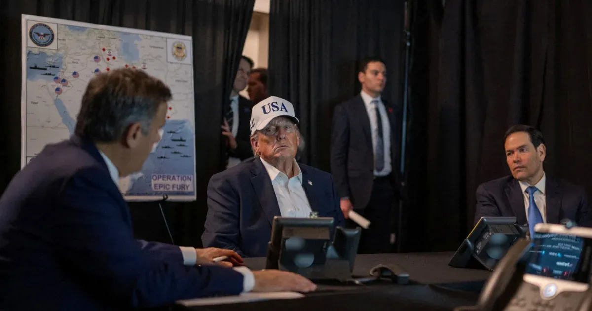 „Nem akarunk katonákat a terepen, de a szart is ki kéne bombáznunk belőlük” – vihart kavart az amerikai politikában Trump iráni hadművelete