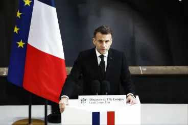 Macron a francia nukleáris erőkről: Ahhoz, hogy szabadok legyünk, rettegettnek kell lennünk