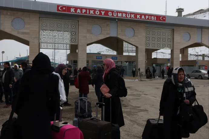 Reuters: Több száz iráni lépte át a határt Törökország felé