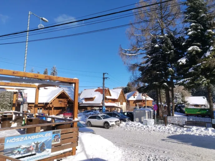 Hargitafürdőről az Ozon Hotel mögötti túraútvonalon indultunk el – Fotók: Tőkés Hunor / Transtelex