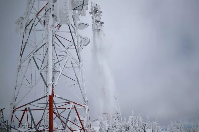 A Releu adó- és felvonóállomás tornyai – Fotók: Tőkés Hunor / Transtelex