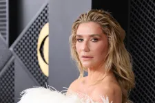 Kesha dalára rakétáznak le egy hajót a vadászgépek a Fehér Ház TikTokján, az énekesnő kiakadt