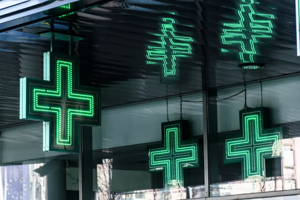 Válasz Online: Ötezer gyógyszer támogatását szüntették meg 2010 óta