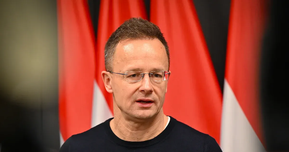 Szijjártó Péter magángépes utazásainak költségei: Adatigénylés és jogi harc a Külgazdasági Minisztériummal Szijjártó Péter magángépes utazásainak költségei: Adatigénylés és jogi harc a Külgazdasági Minisztériummal