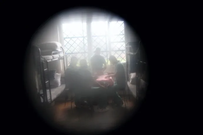 A bántalmazás miatt szerveznék át a javítókat, miközben a börtönökben még rosszabb a helyzet