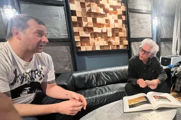 Úgy nem lehet normálisan zenélni, hogy úristen, itt van a Jim Jarmusch!