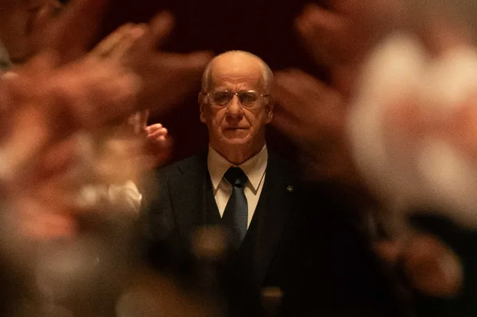 Vajon mit lépne ebben a helyzetben Sulyok Tamás?