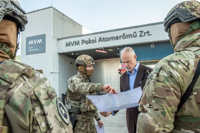 A Paksi Atomerőmű szerint nincs semmi látnivaló a honvédelmi miniszter erőműben készült fotóin