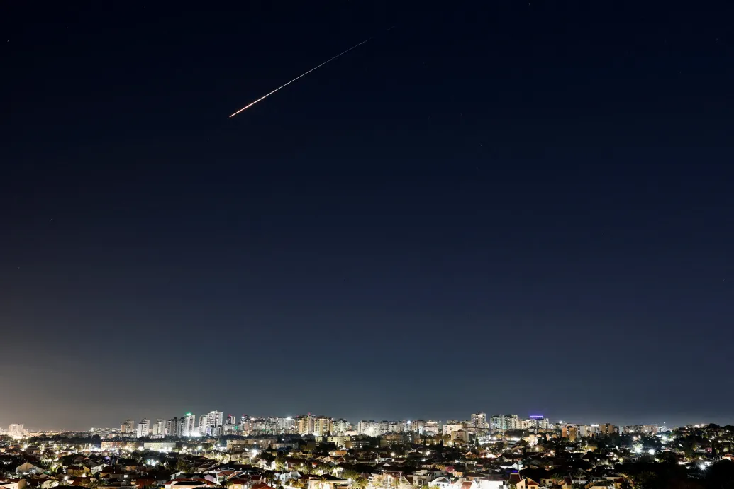 Izrael újabb támadásokat indított Irán ellen, az Egyesült Államok pedig megnevezte a konfliktusban meghalt amerikai katonáit