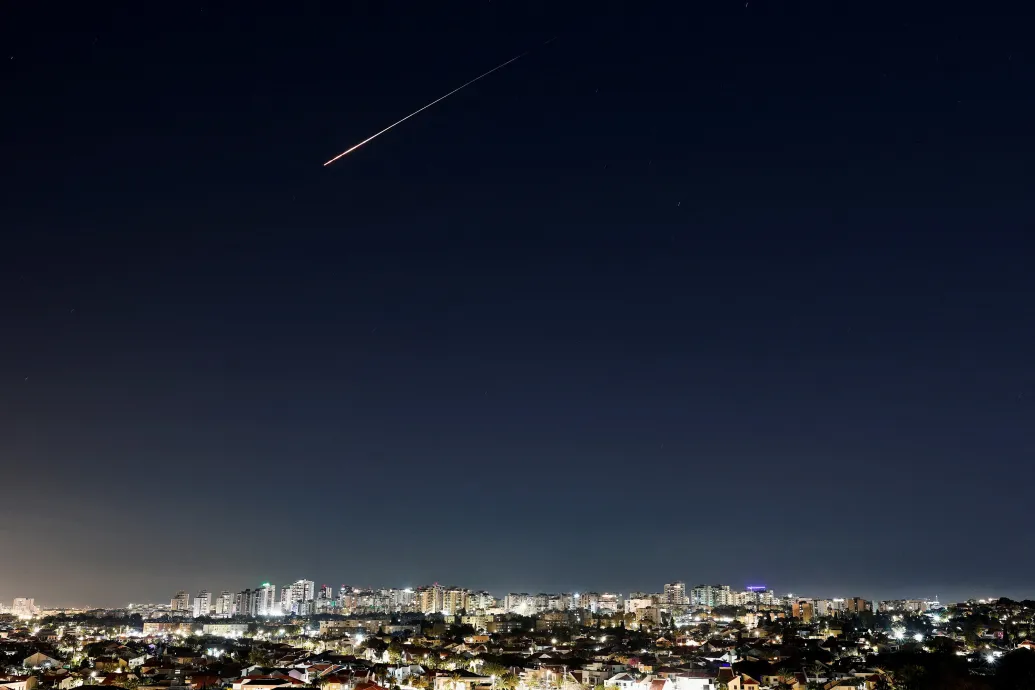 Izrael újabb támadásokat indított Irán ellen, az Egyesült Államok pedig megnevezte a konfliktusban meghalt amerikai katonáit