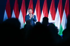 Publicus: Csökkent a kormányzással elégedetlenek száma, de továbbra is 5 százalékpont a Tisza Párt előnye