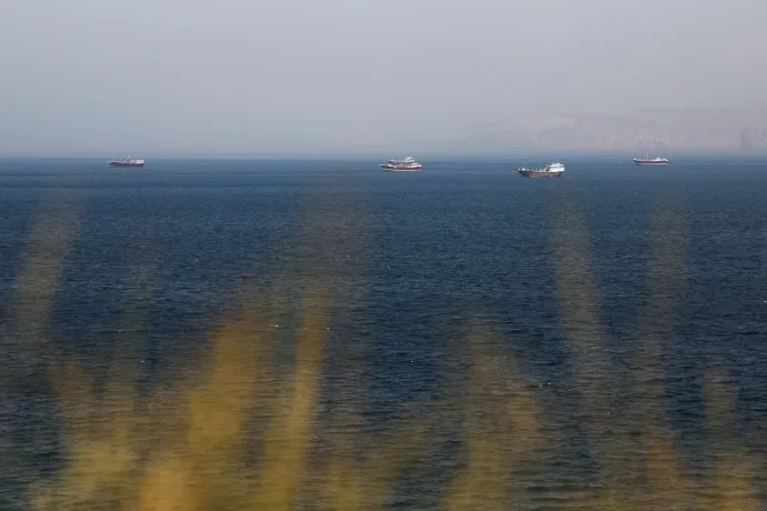 A Hormuzi-szoros Omán felől nézve 2026. március 2-án – Fotó: Amr Alfiky / Reuters