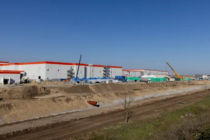 Félmilliós felelősségbiztosítással kezdte meg működését a debreceni CATL- akkugyár