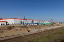 Félmilliós felelősségbiztosítással kezdte meg működését a debreceni CATL- akkugyár