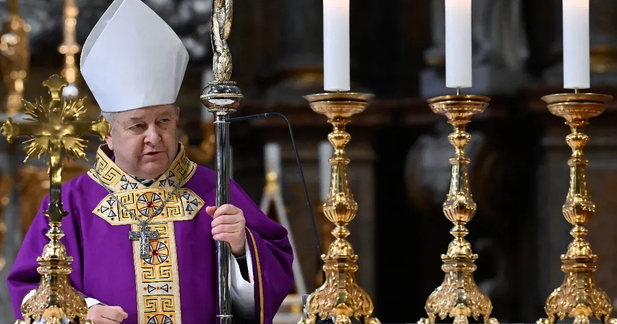 A Partizánnak adott interjúja után kezdeményezte Bese Gergő laicizálását Bábel Balázs érsek