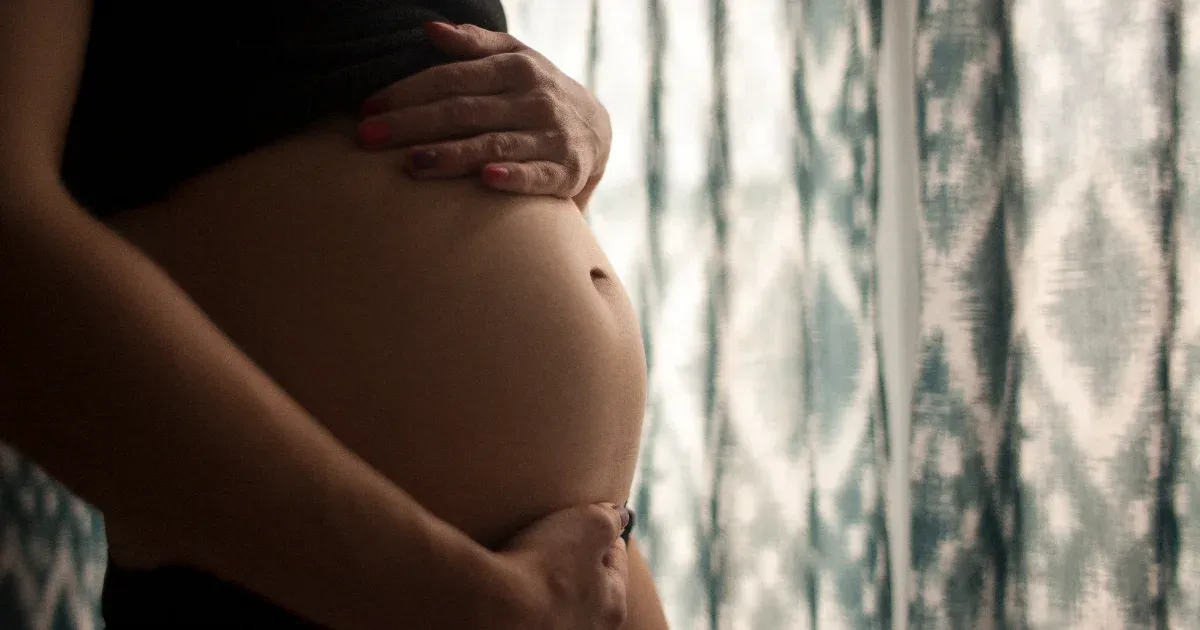 A terhes nők agya tényleg veszíthet a méretéből, és ennek kulcsfontosságú szerepe lehet az anyává válásban