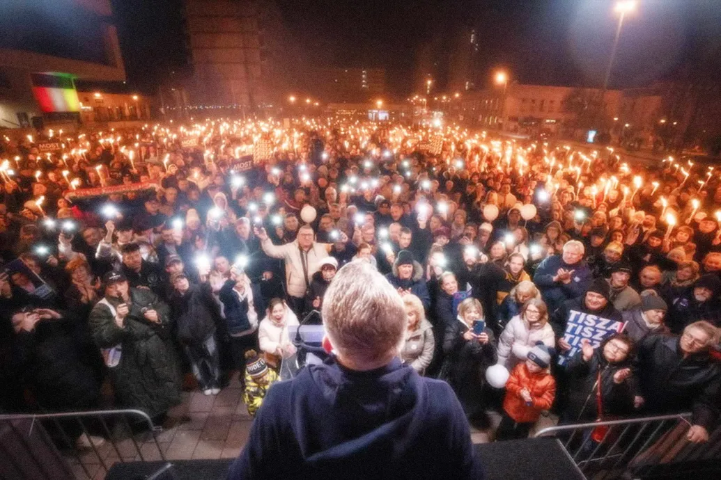 Látványos tömegeket mozgat meg a Tisza vidéken – élő elemzés