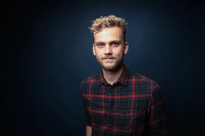 Kollégánk, Weiler Vilmos kapta a MÚOSZ februári sajtódíját a gödi Samsung-gyárról szóló tényfeltáró cikkével