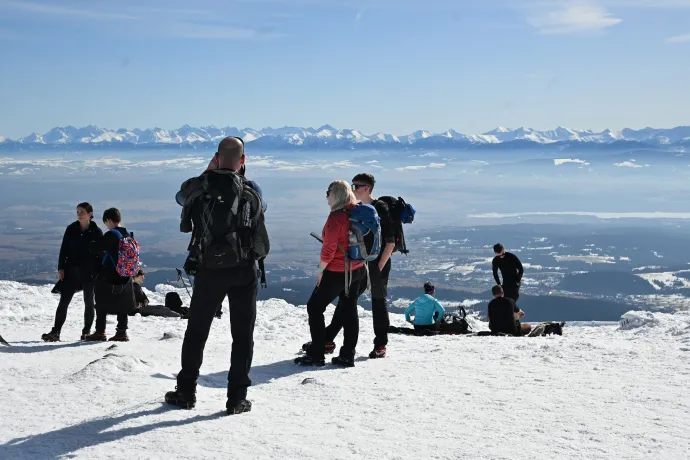 Felfelé a Babia Górára, és a csúcson – Fotó: Tenczer Gábor / Telex