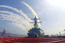 „A számokon múlik minden” – sok ezer rakétát ellőttek egymásra, és minden korábbinál több országnak kell egyszerre elfogókhoz nyúlni