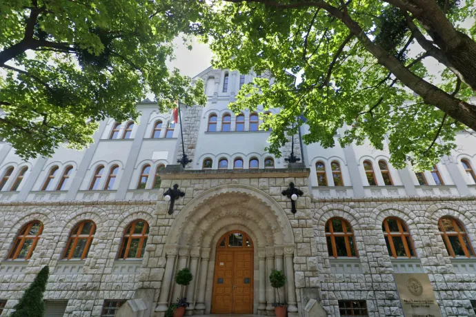 Iráni hallgatók petícióval fordulnak a pécsi egyetem vezetéséhez a fizetési nehézségeik miatt