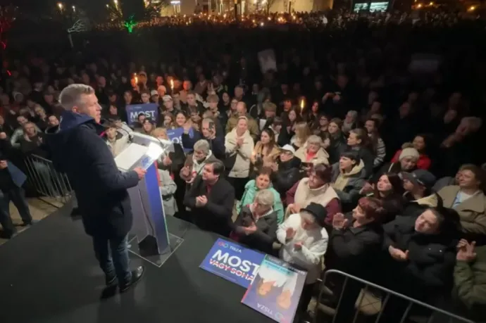 „A hazátok nem egy vicc” – üzente a kispártoknak Magyar Péter Szolnokon