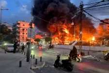 Miközben Izrael Bejrút külvárosát bombázza, bejelentették a háború következő fázisát