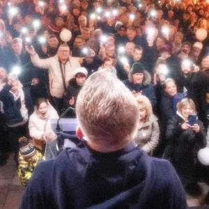 A Tisza elhúzott a nőknél is, és tovább porszívózza az ellenzéki pártok szavazóit – elemzés