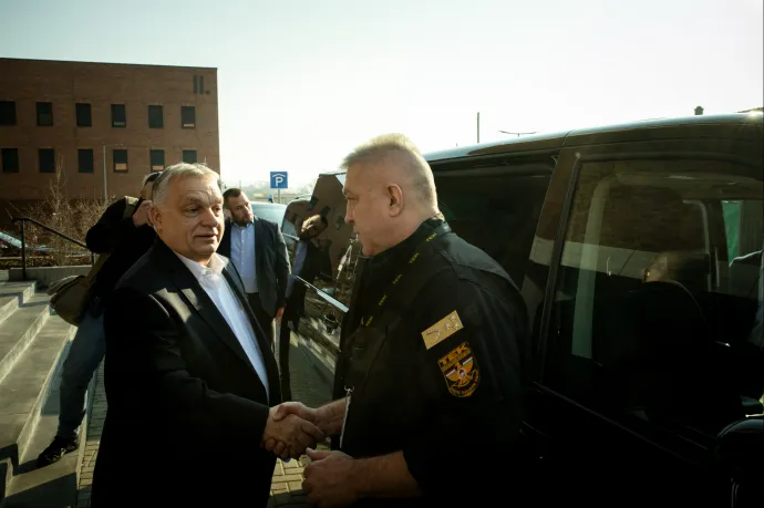 Orbán concerned about Western terrorist cells, announces tightened controls of foreign travellers entering country