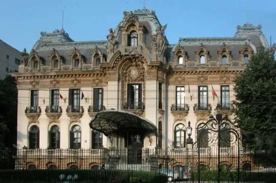 Megfenyegette az Enescu-hagyaték szakszerűtlen tárolásáról író újságírót a kulturális minisztérium képviselőjeként bemutatkozó ügyvéd