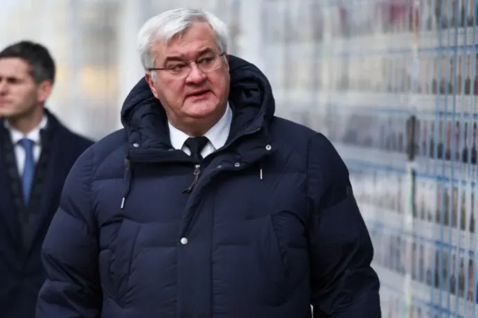 Ukrainian FM claims Hungarian authorities have effectively "taken hostage" seven employees of Ukrainian state savings bank