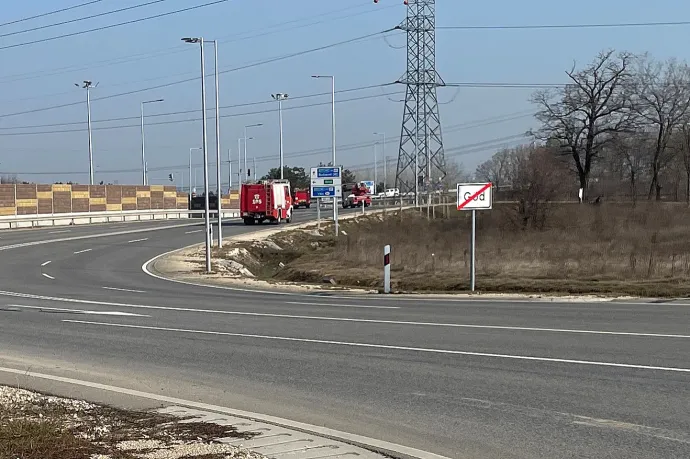 Nagy erőkkel vonult ki a tűzoltóság a Samsung gödi gyárához, két napig nem árulták el, miért