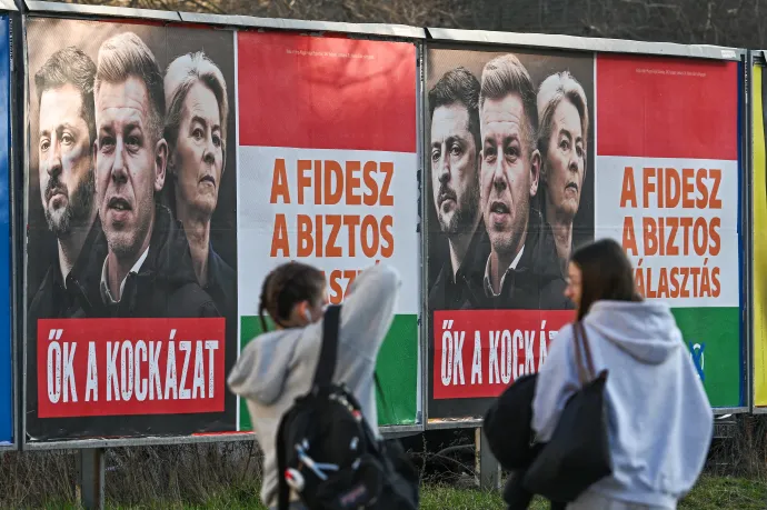A Fidesz kampányplakátjai Budapesten 2026 márciusában – Fotó: Kisbenedek Attila / AFP
