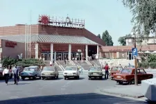 Elhozta a nagyvárosi életérzést Szegedre, érdemes lett volna megmenteni a város első mozgólépcsőjét?