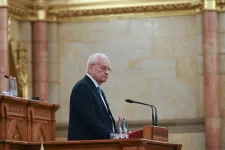 Kezdhetnek pakolni, többen húsz-harminc év után távoznak a parlamentből