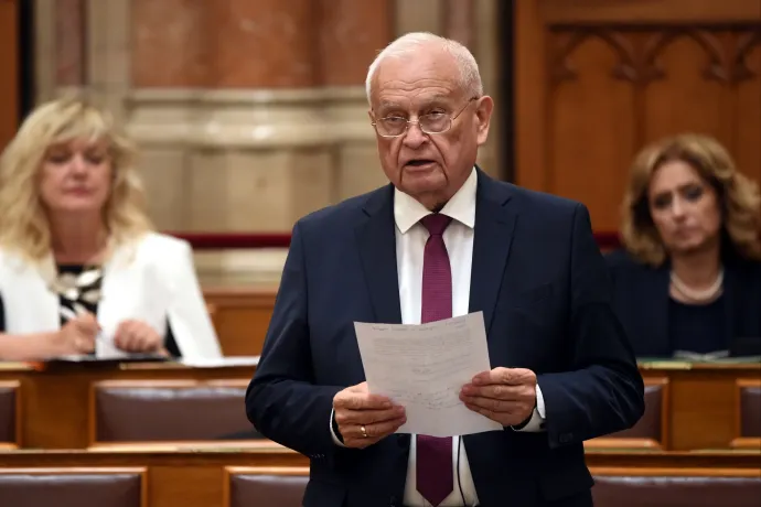 Kezdhetnek pakolni, többen húsz-harminc év után távoznak a parlamentből