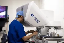 Egy orvos a londoni rendelőjéből műtötte ki egy gibraltári kórházban fekvő férfi prosztatáját