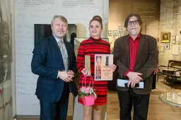 RMDSZ-díjat kaptak újságírók Nagyváradon, a MÚRE is asszisztált a sajtó „függetlenségéhez”