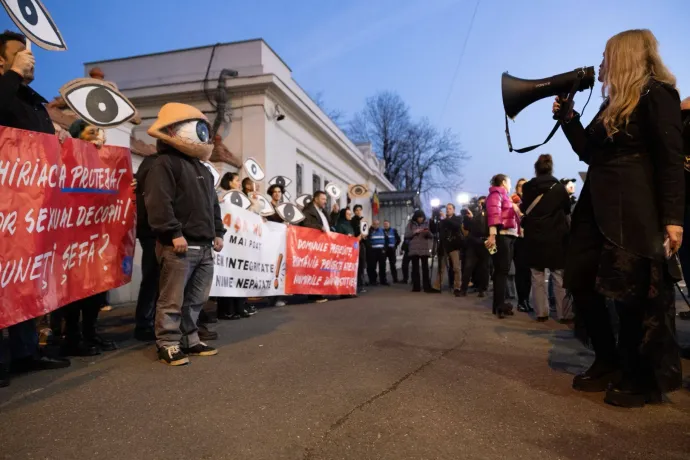 Nicușor Dan az utcán nézett szembe az ügyészi kinevezések ellen tiltakozókkal