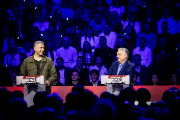 Orbán és Lázár is arra utalgatott, hogy az ukrán pénzszállítók akár a Tiszának is hozhattak pénzt