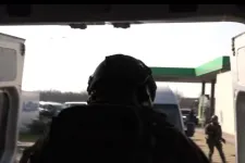 Nem az M5-ösön, hanem az M0-s körgyűrű egyik pihenőhelyén kapcsolták le az ukrán pénzszállítókat