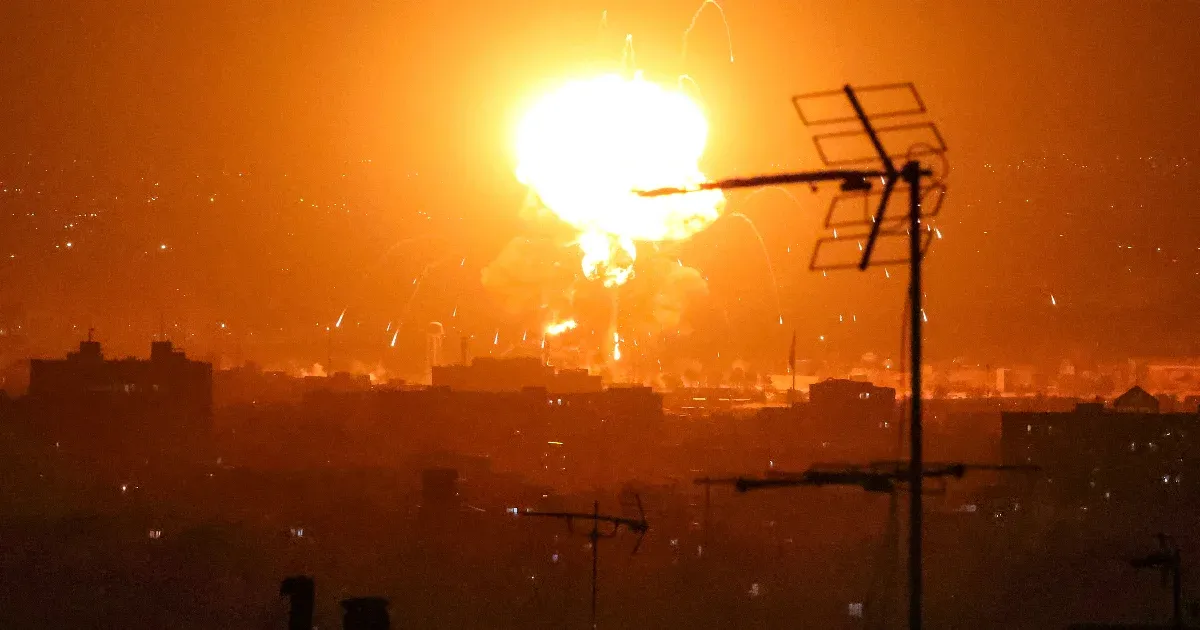 Kuvaitban toronyház lángolt, egy bejrúti szállodában az iráni elitkommandó egyik parancsnokával végeztek