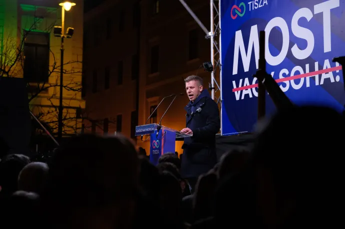 Magyar Péter ötödik alkalommal mondott beszédet Pécsen – Fotó: Gűth Ervin / Telex